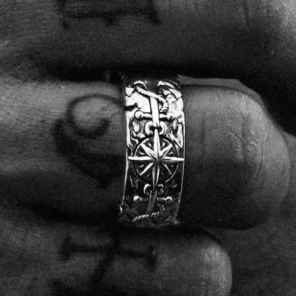 “Safe Harbor” Sterling Silver Ring Size: 7 From Clocks and Colours - Picture 9 of 9